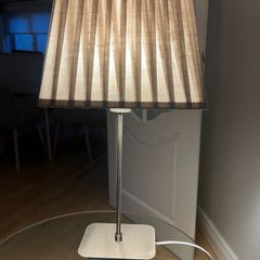 2 x Lamps