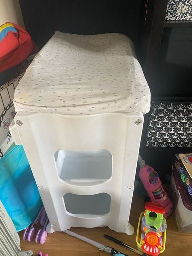 baby changing unit