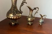 Wine pitcher set