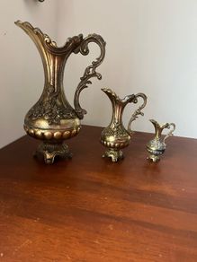 Wine pitcher set