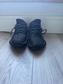 yeezy pirate black