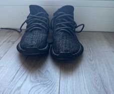 yeezy pirate black