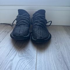 yeezy pirate black