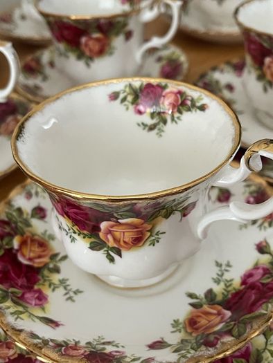 Royal Albert "Old Country Roses" tea trio