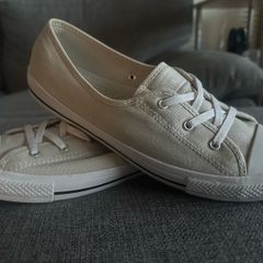 Beige converse ballet canvas
