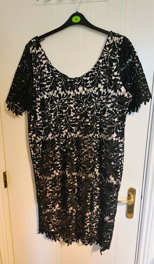 Jacques Vert Black Lace Dress UK20 Timeless Elegance for Special Occasions