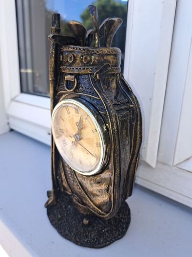new golfing clock