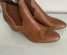 BNWT Leather Ankle Boots, size 6.5
