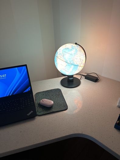 Light up Globe