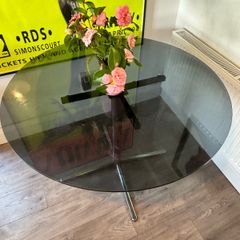 Round black glass table