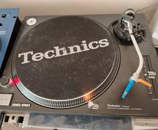Technics SL-1210 MK2 - pair