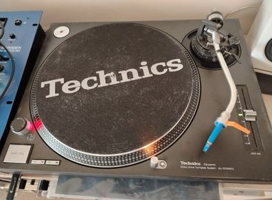 Technics SL-1210 MK2 - pair