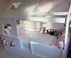 Kids house Bed