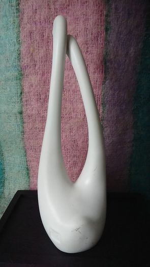 Collectable figurines/ Sculpture of birds
