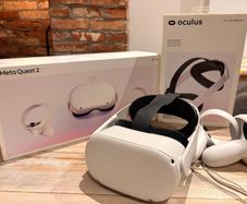 Meta Quest 2 VR Headset 128GB + Official Elite Strap + 2 Controllers