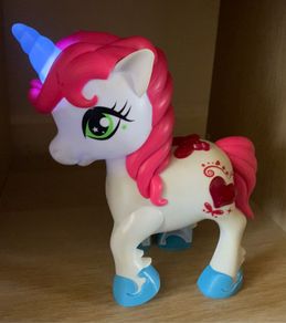 Light-up unicorn toy with sounds
