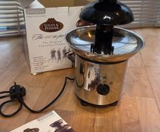Chocolate Fountain Giles and Posner