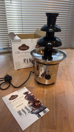 Chocolate Fountain Giles and Posner