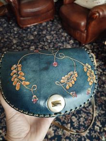 Stunning Vintage Blue Leather Handbag.