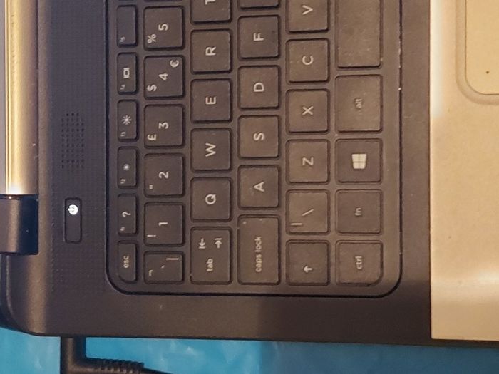 HP 350 G1, 15.6 inch Laptop, 4GB Ram, 500GB HDD Intel Core i3-4005U, 1.7GHz, Windows 10 Pro, Microsoft Edge, Chrome