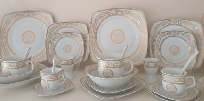Brand New Vachaci Dinner set
