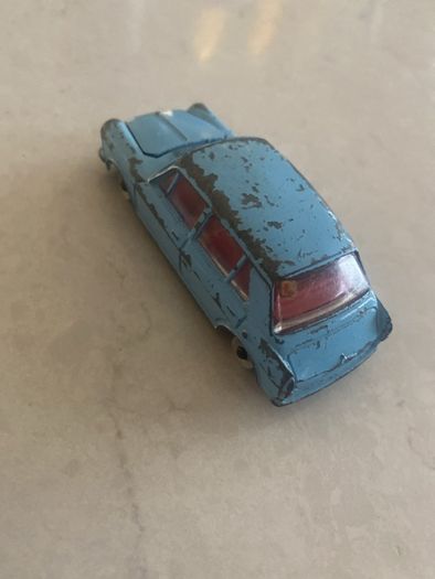 dinky no 140 morris 1100