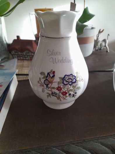 Fine bone vase Tara Silver wedding
