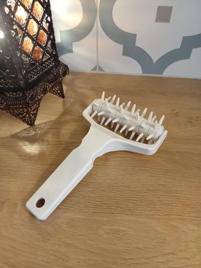 Genware White Plastic Roller