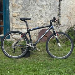 Giant XTC carbon MTB bike