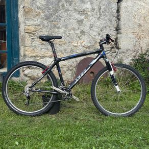 Giant XTC carbon MTB bike