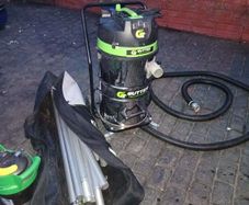 Gutter Vacuum cleaner and wash reach system