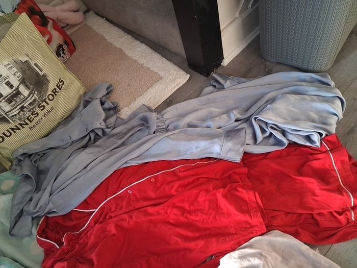 2 dressing gowns and 4 sets pjs