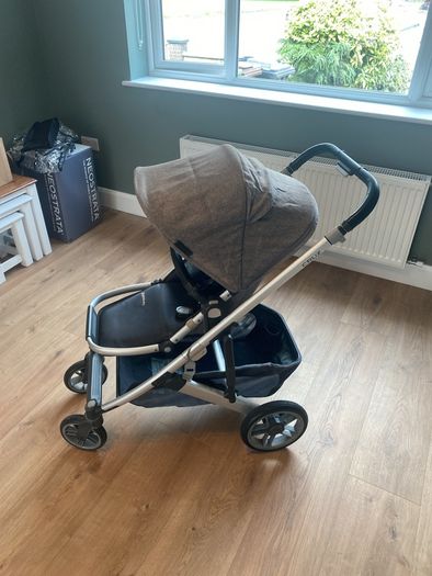 Uppababy Cruz
