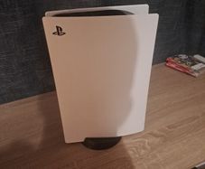 Playstation 5 disc edition with 1 game
