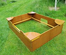 Portable Dog Whelping Box