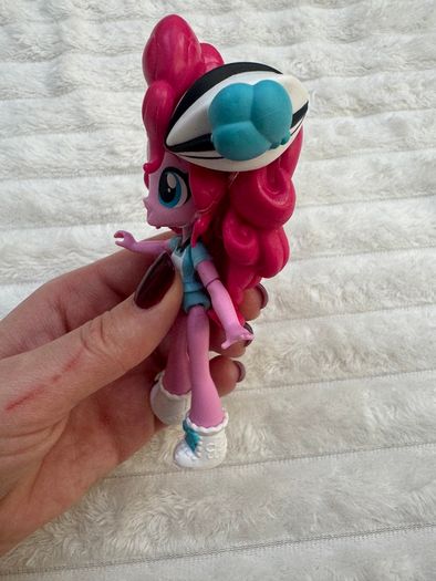 My Little Pony Pinkie Pie Equestria Girls Minis from Sweet Snacks Cafe approx. 13 cm. Used please see photos