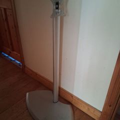 Mobile TV stand
