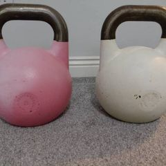 2 x Competition kettlebells