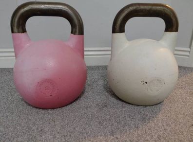 2 x Competition kettlebells