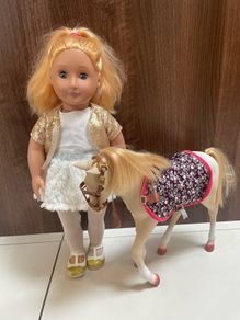 Generation Doll, horse and extra outfits