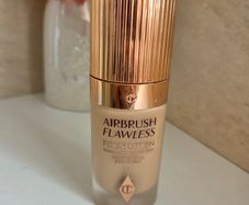 Charlotte Tilbury Formula  Airbrush Flawless Foundation  6 Neutral