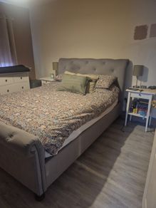 King size bed