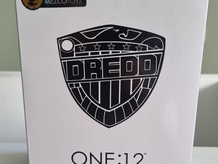 Mezco 1:12 Scale Judge Dredd Black/White figure