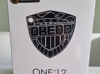 Mezco 1:12 Scale Judge Dredd Black/White figure