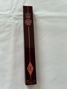 Charlotte Tilbury Lip Cheat Lip Liner in Shade Red Carpet Red