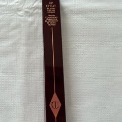 Charlotte Tilbury Lip Cheat Lip Liner in Shade Red Carpet Red