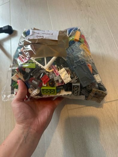 1kg bag of mixed Lego