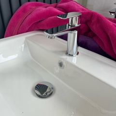Chrome sink fittings