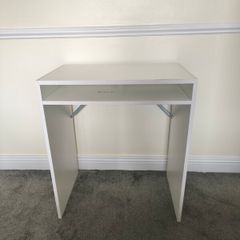 desk &chair