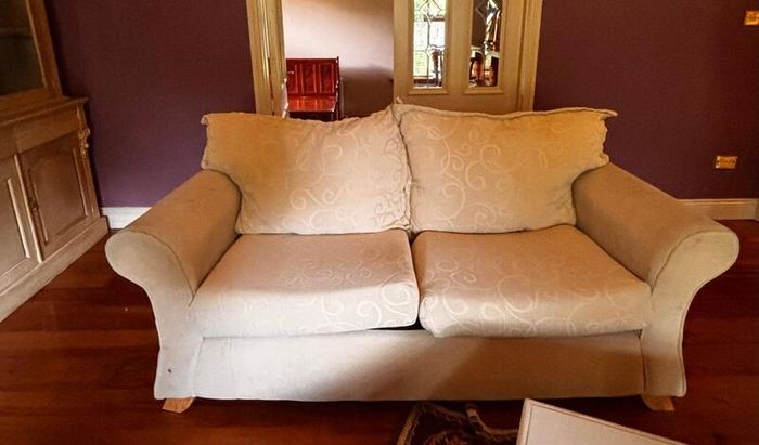 sofas 150 Euro each